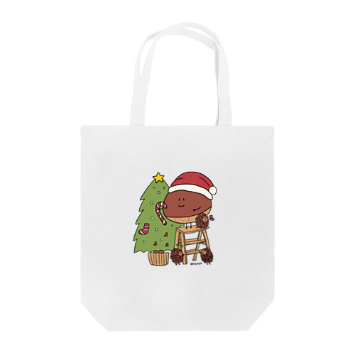 クリスマスを楽しむ栗と松ぼっくり Tote Bag