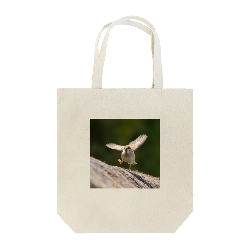 お散歩Photoの幼鳥の雀ちゃん Tote Bag