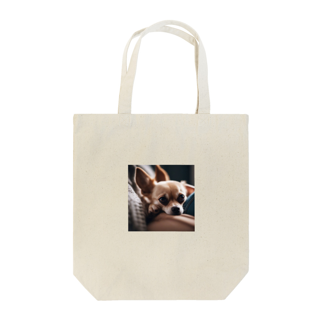 oscartakaの飼い主の足元にくっついているチワワ Tote Bag