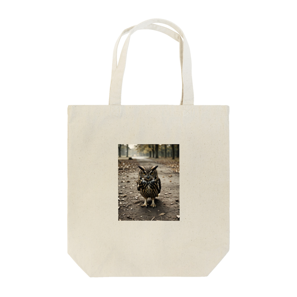 Steampunk Creations屋の地面を歩くフクロウ Tote Bag