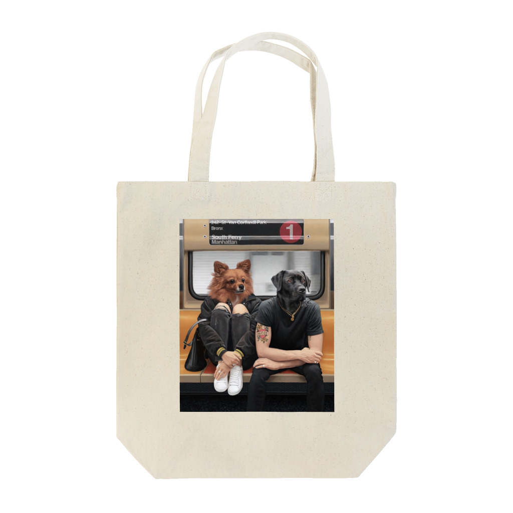 Mottan‘s Art Goods Shopの地下鉄の乗る　犬のカップル Tote Bag