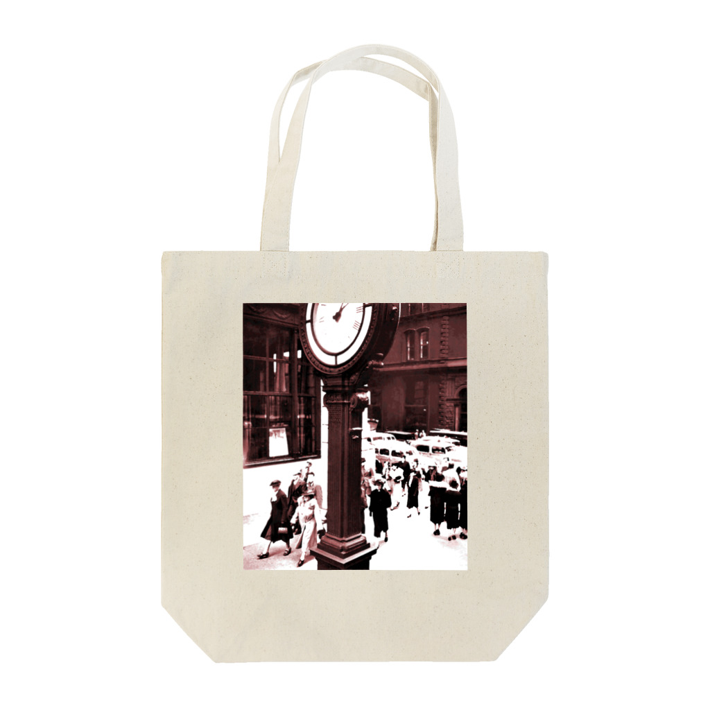 その物語を忘れない。のBerenice Abbott: Fifth Avenue and 44th Street, New York, 1938 Tote Bag