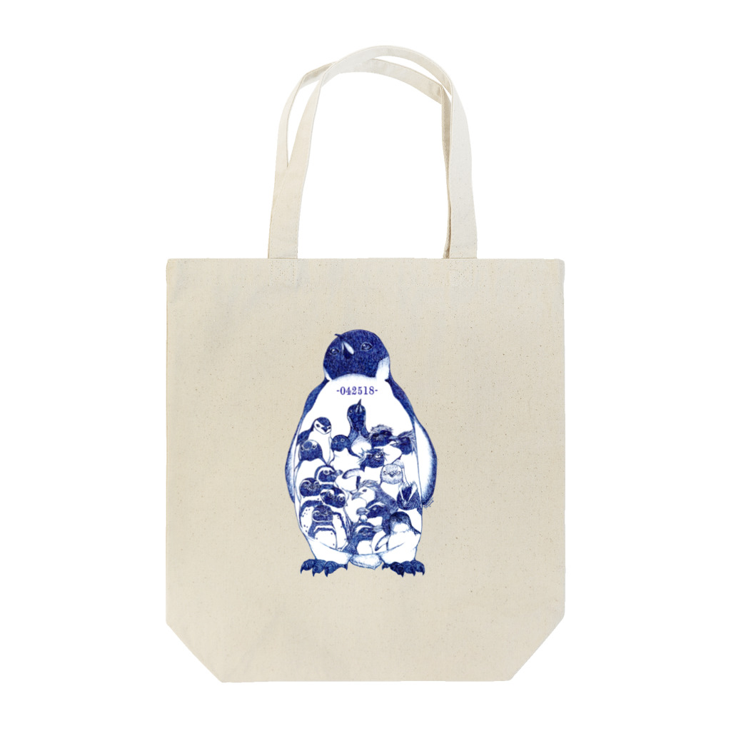 ヤママユ(ヤママユ・ペンギイナ)の-042518-World Penguins Day Tote Bag