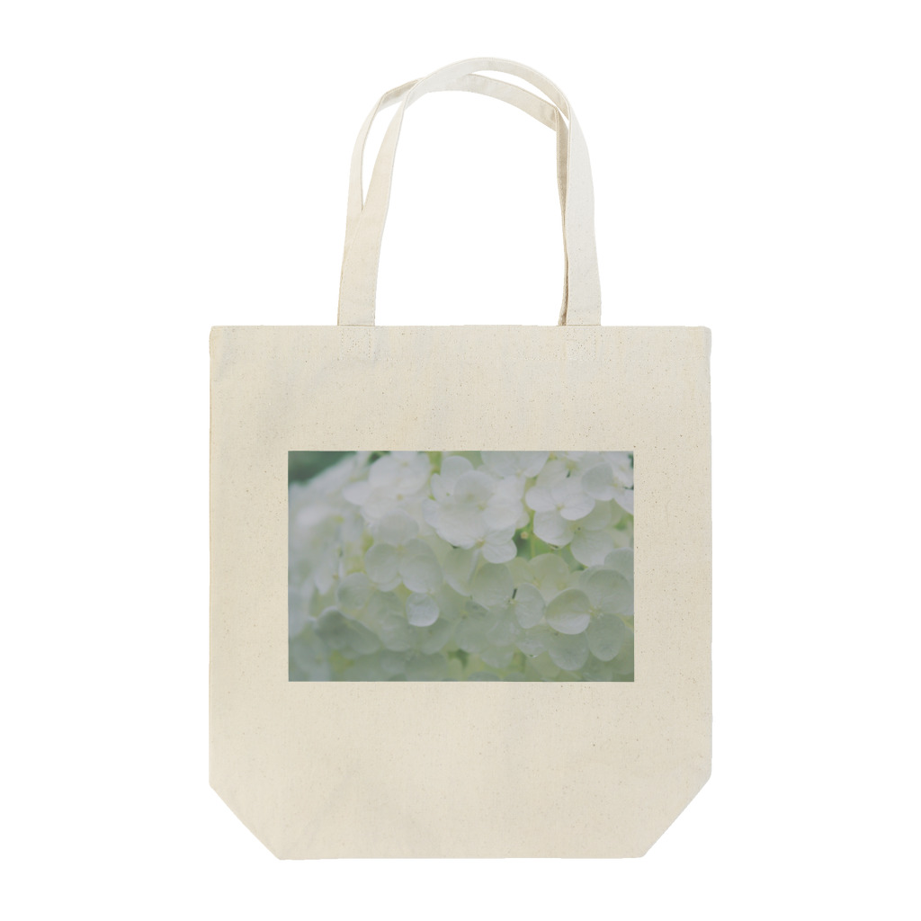 砂ずりの雨と白い紫陽花 Tote Bag