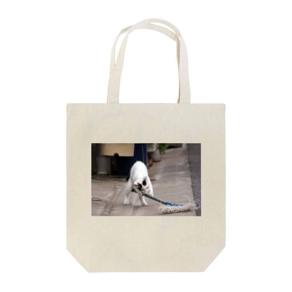 シッポ追いの猫写真店のお掃除子猫 Tote Bag