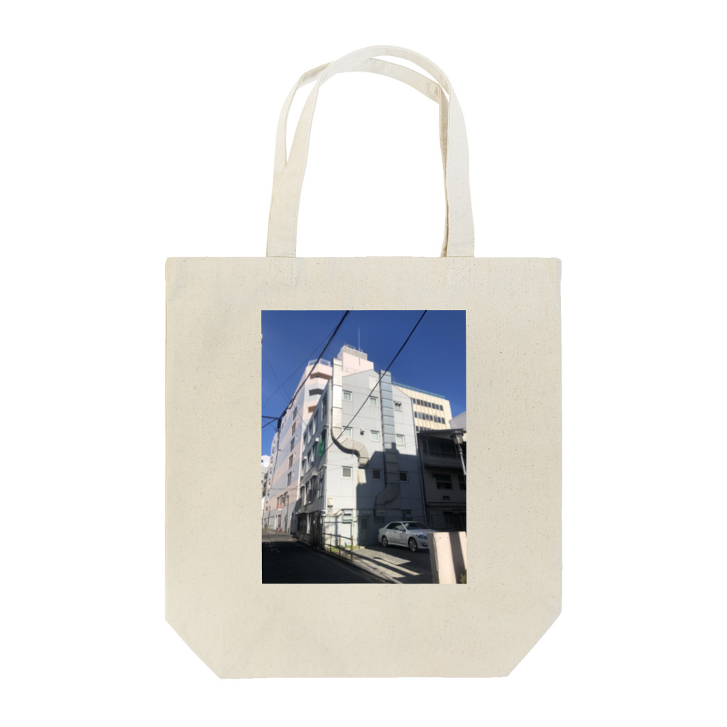 うやうやの藤沢駅の近くののビルの写真 Tote Bag