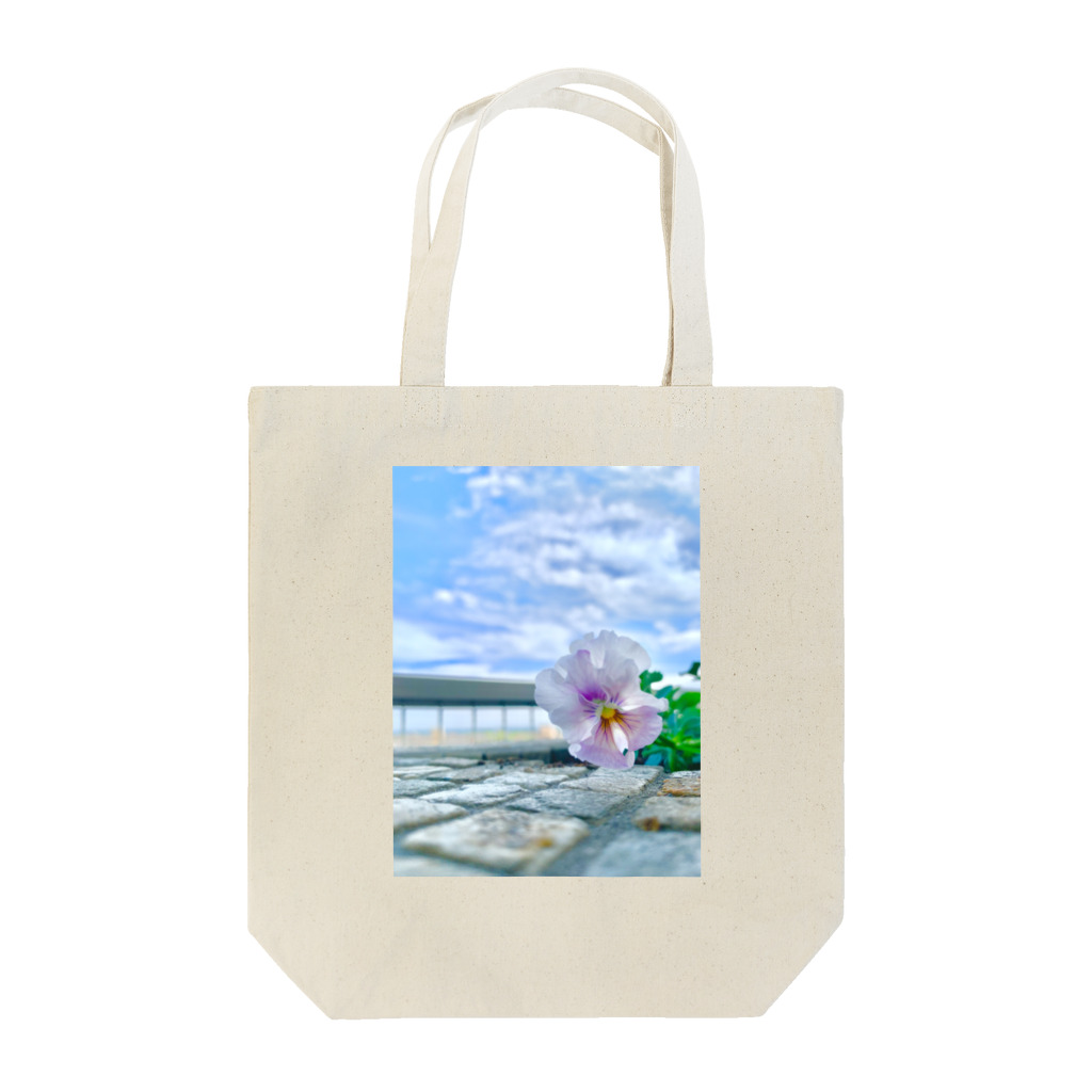 ＋nyaw colorsの青空とご機嫌な花 Tote Bag