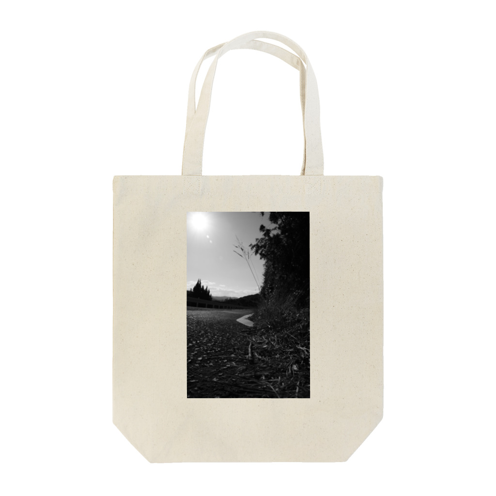 TAKUYA KUBO ISLAND PHOTOGRAPHYのネコ目線 Tote Bag