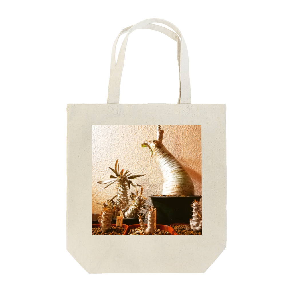 BotaniCodexのグラパキ Tote Bag