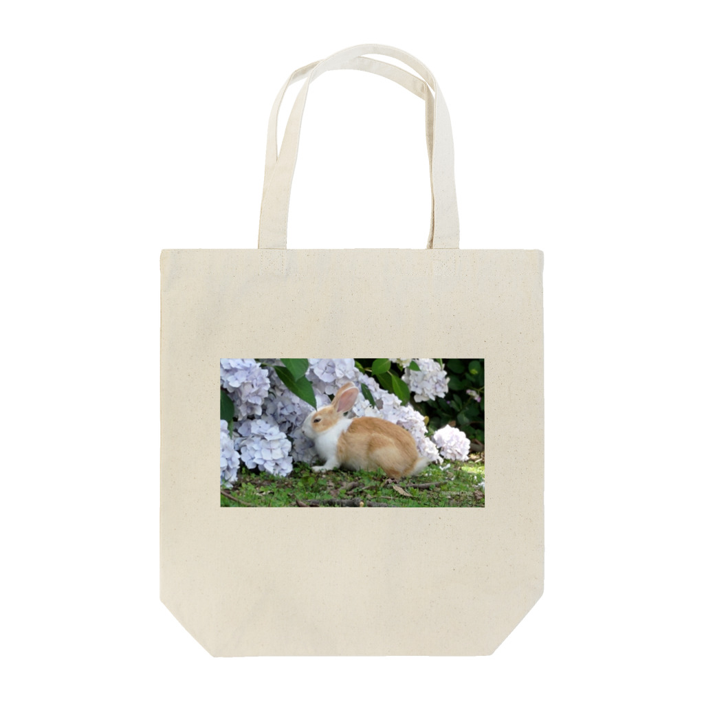 rabbit-islandの紫陽花と子ウサギ Tote Bag