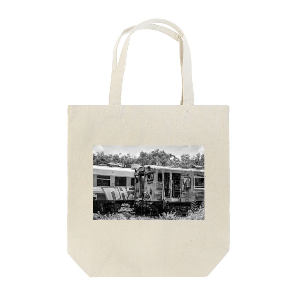 Second_Life_of_RailwaysのJR西日本の播但線で走っていたキハ58系はタイに譲渡されるも朽ち果てた Tote Bag