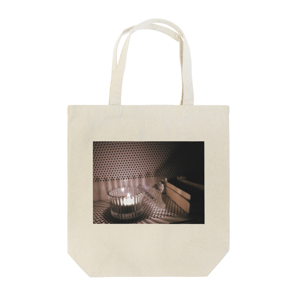 ˃ ˂のおやすみキャンドル Tote Bag