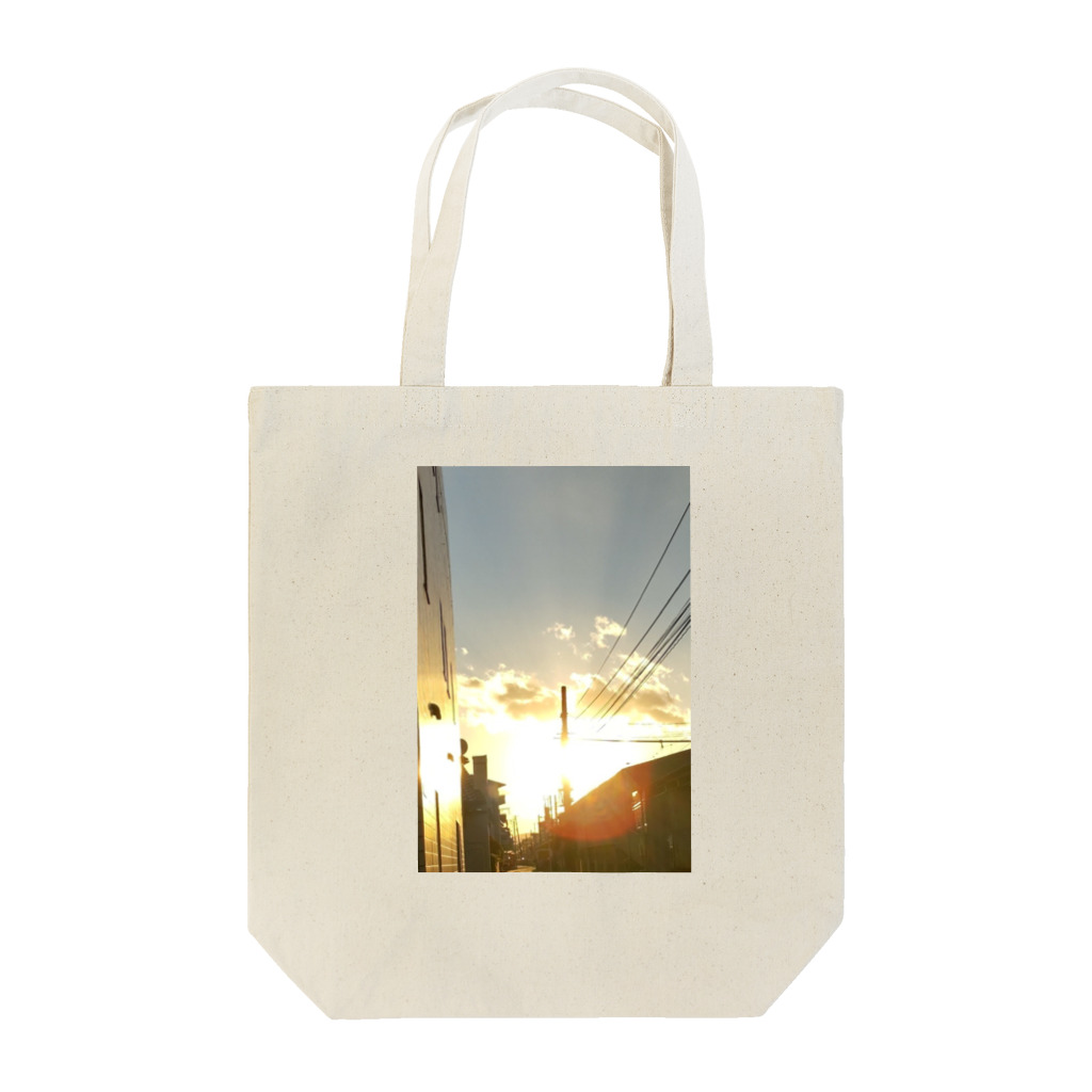 NANASHOPの夕暮れの街角 Tote Bag