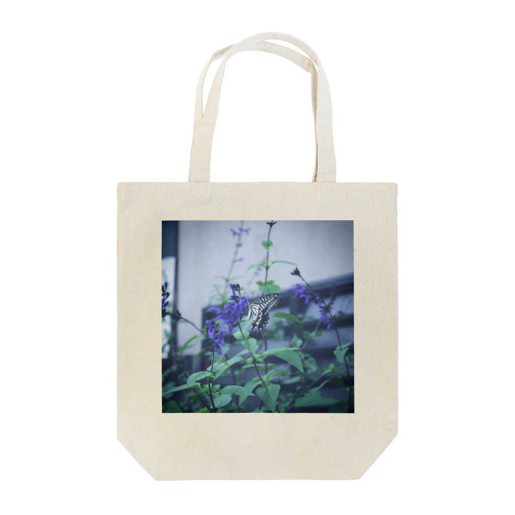 ナツカエキゾティカの花と蝶 Tote Bag