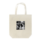 LoraCafeのサングラスのBarry Tote Bag