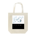 涙がにじむネコのはくちょうに見えなくもない Tote Bag