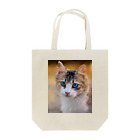 猫アートグッズのAdina Voicu 《Tabby cat with blue eyes》 Tote Bag