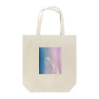 kuruminmiのWhite Whale Tote Bag