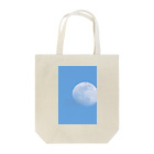megguのお店の青い空の月 トートバッグ