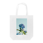 朝の庭の紫陽花 Tote Bag