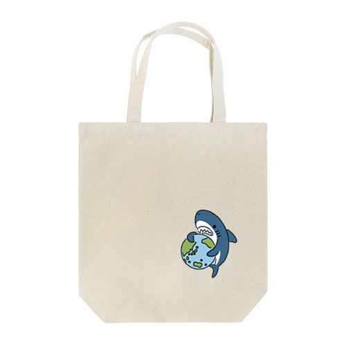 地球にやさしいサメ Tote Bag