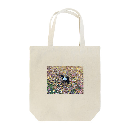 秋のやさしい犬 Tote Bag