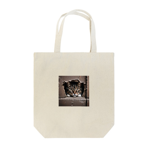 隙間からこんにちは猫 Tote Bag