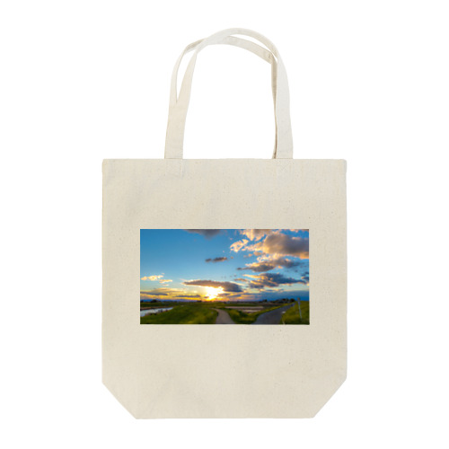 春の夕焼け Tote Bag