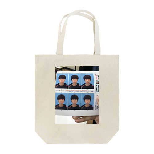 転校が決まった少年 Tote Bag