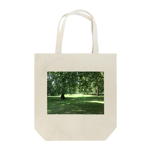 緑の公園 Tote Bag