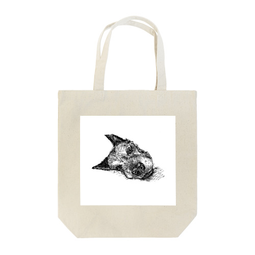 見つめる老犬 Tote Bag