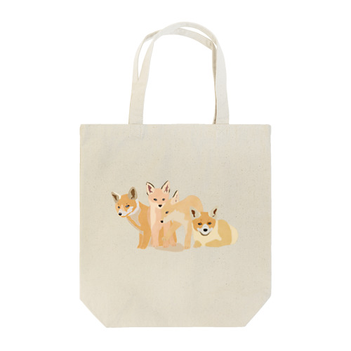 寄り添う　キツネたち Tote Bag