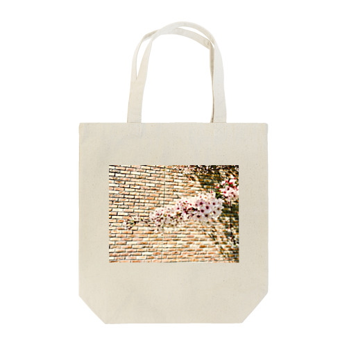 煉瓦と桜2 Tote Bag