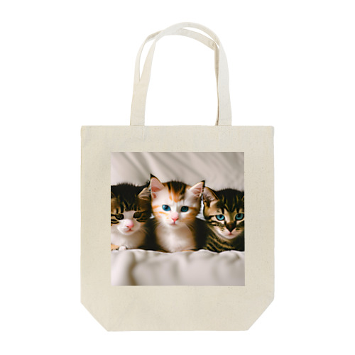 3匹の子猫の魔法で毎日が特別な日に Tote Bag