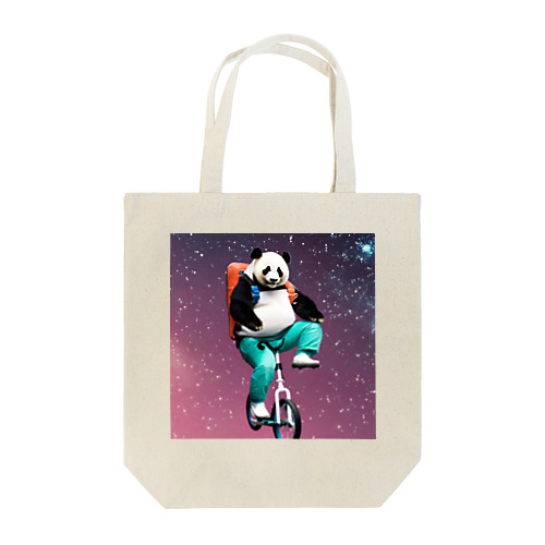 パンダが一輪車で何かを運ぶ Tote Bag