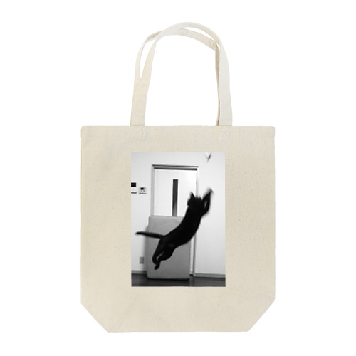 jumping cat Tote Bag