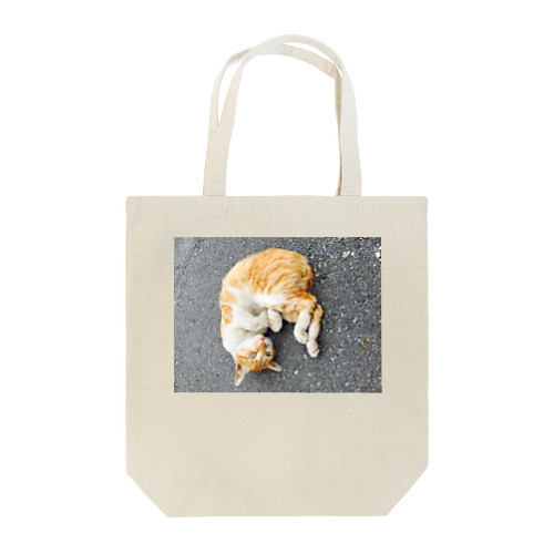 丸まり猫 Tote Bag