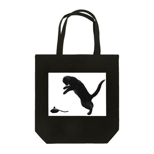 ネズミに飛びかかる猫 Tote Bag