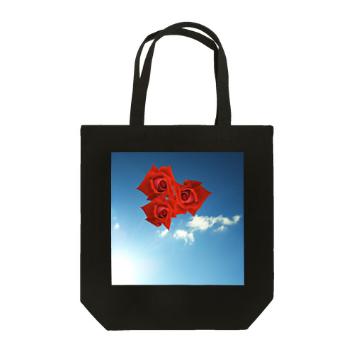 青い空と赤い薔薇 Tote Bag