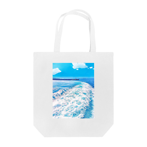 A photo of the ocean Tote Bag