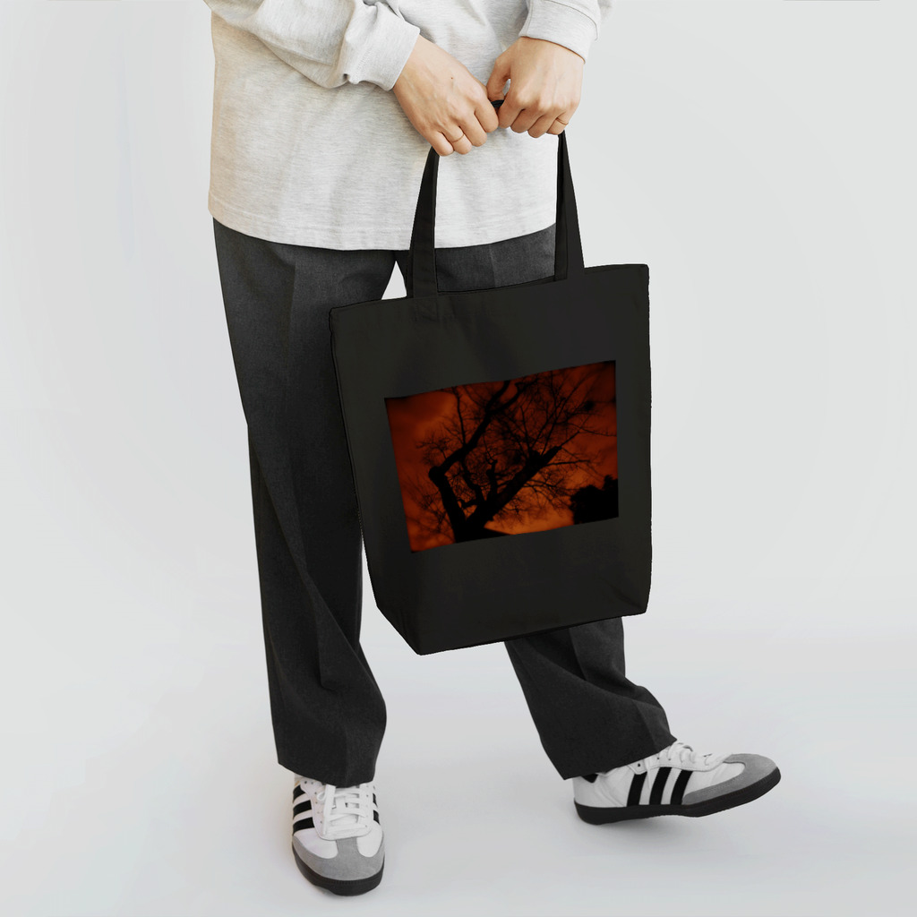 RyoY_ArtWorks_Galleryの赤焼け Tote Bag