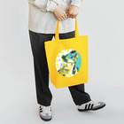 KANAT  LAMHITAのゾウと４つ葉クローバー（黄） Tote Bag