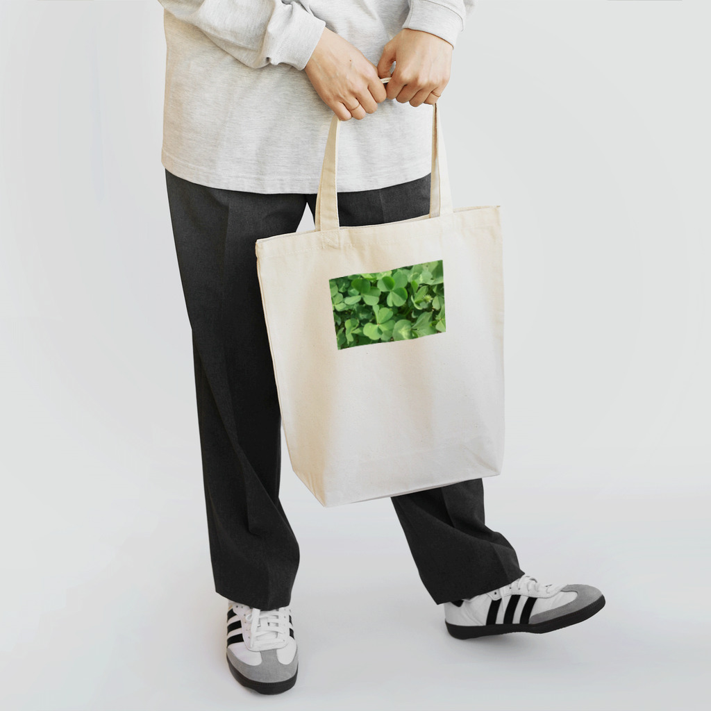 Trifolium repensのHAPPY　CLOVER Tote Bag