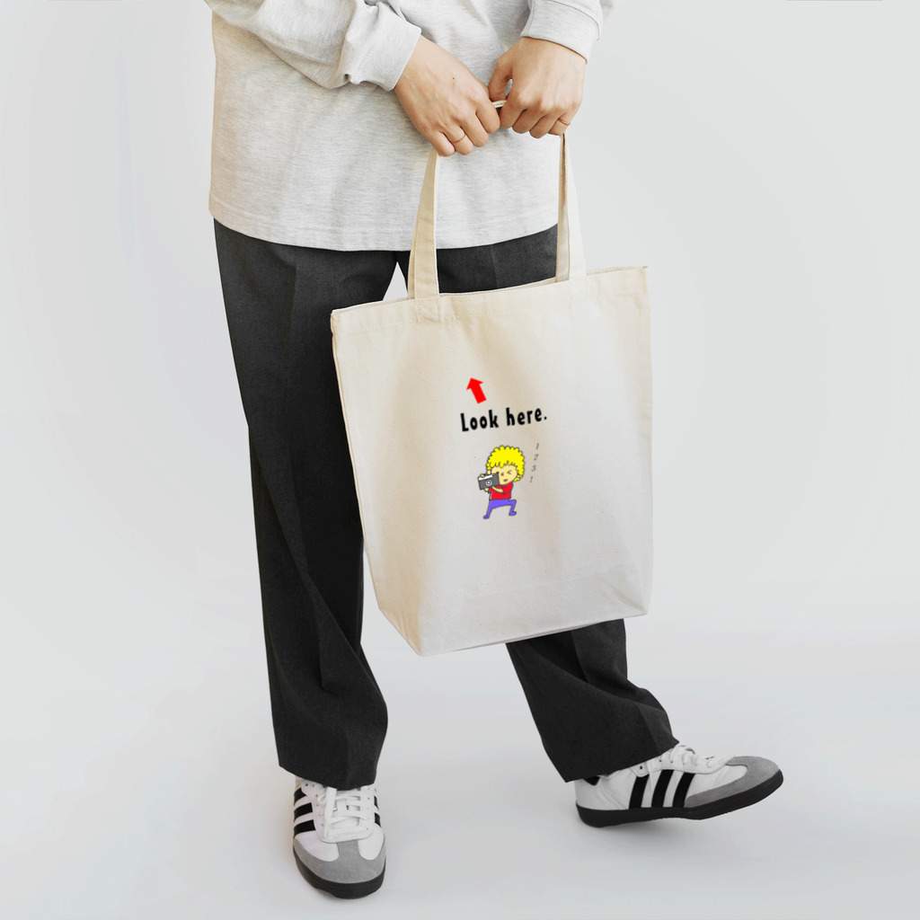 carry77のLook here. Tote Bag