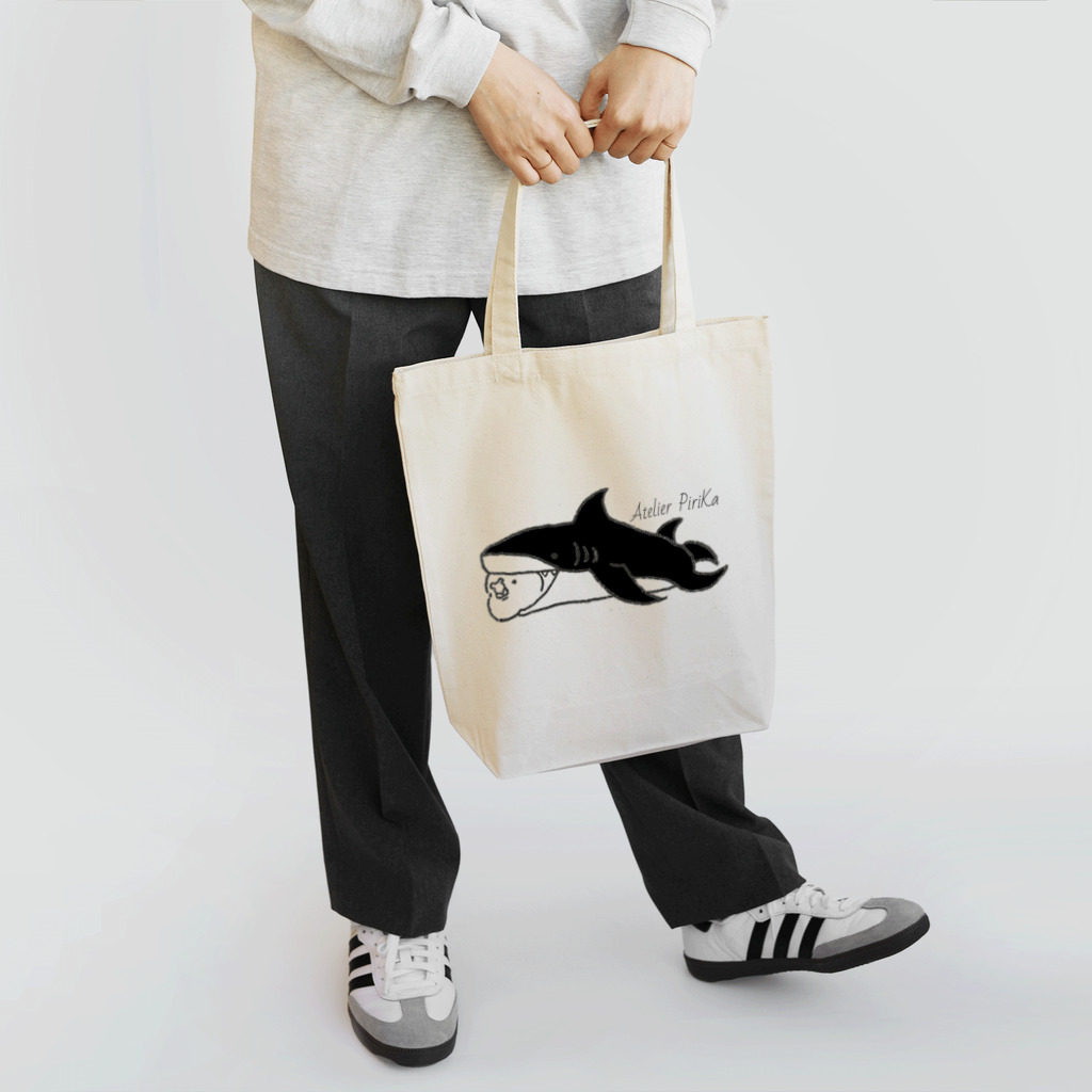 Atelier Pirikaピリカ工房のサメちゃんサザナミインコ トートバッグ