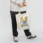 yucoon art worksのフラワーバード Tote Bag