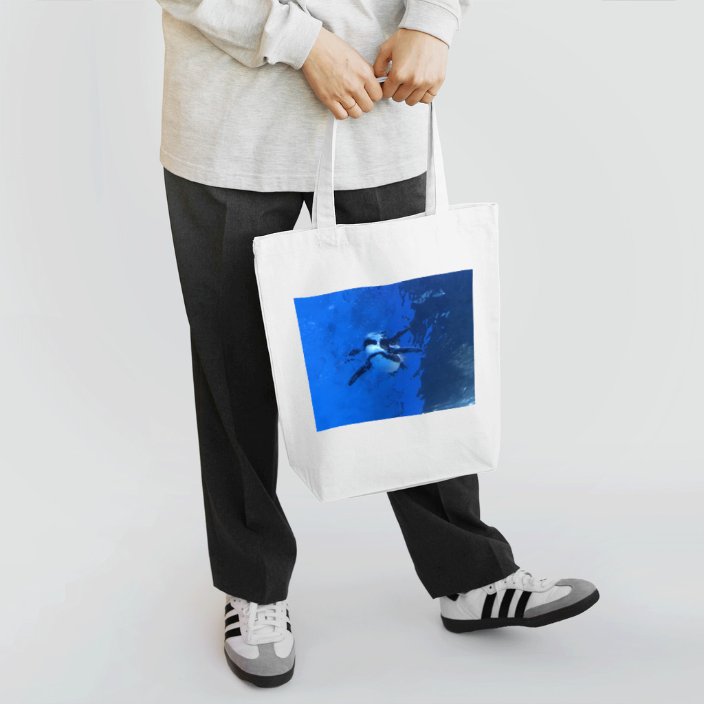 あおいのペンギン&ゲーマーグッズの水族館のペンギン3 Tote Bag