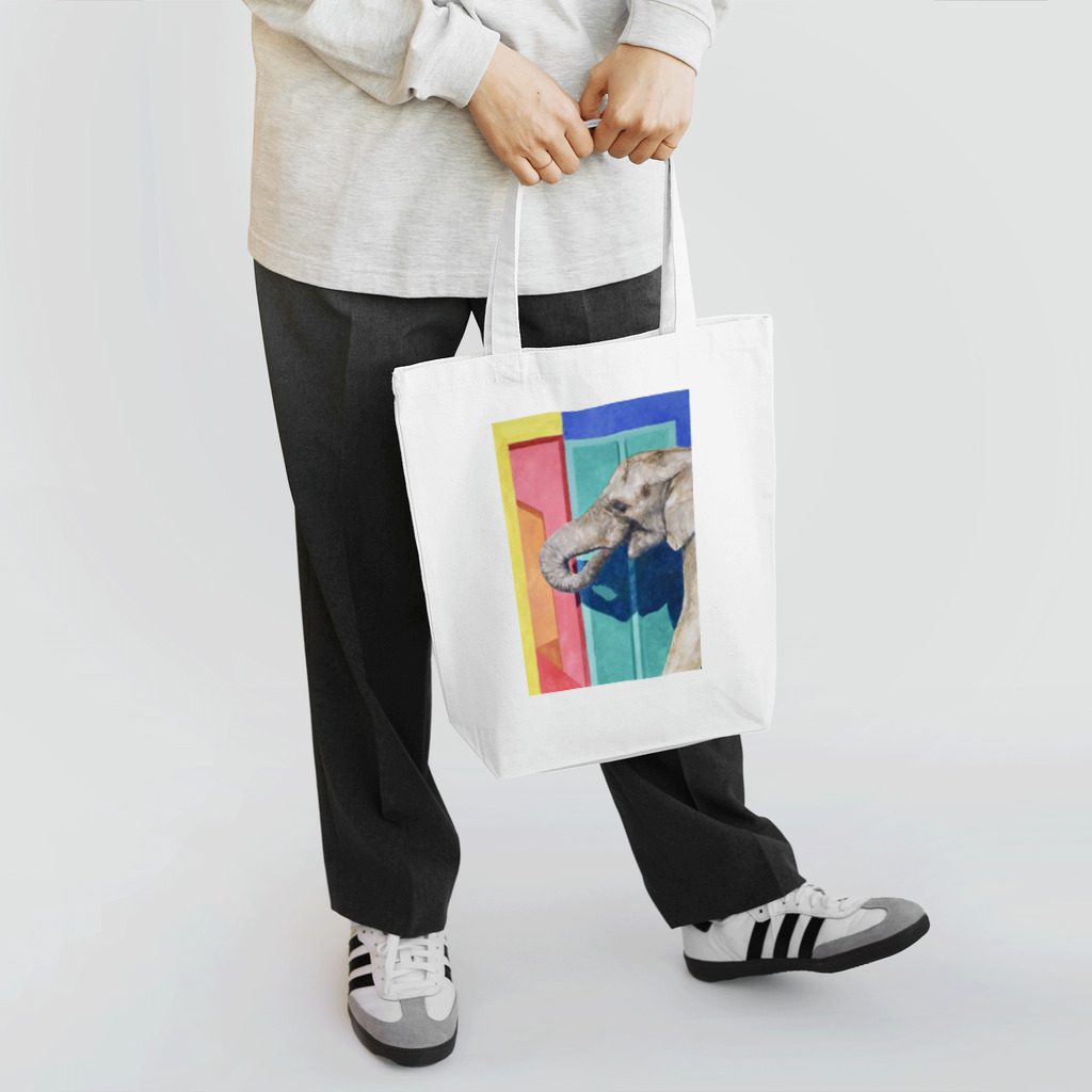 T.MiyazakiのFreedom-elephant Tote Bag