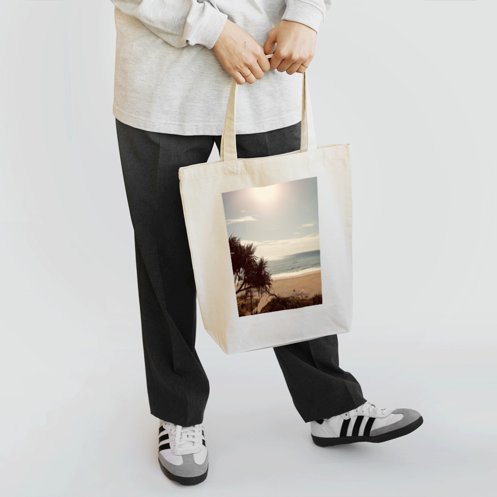 OmShantiのSunshine beach Tote Bag