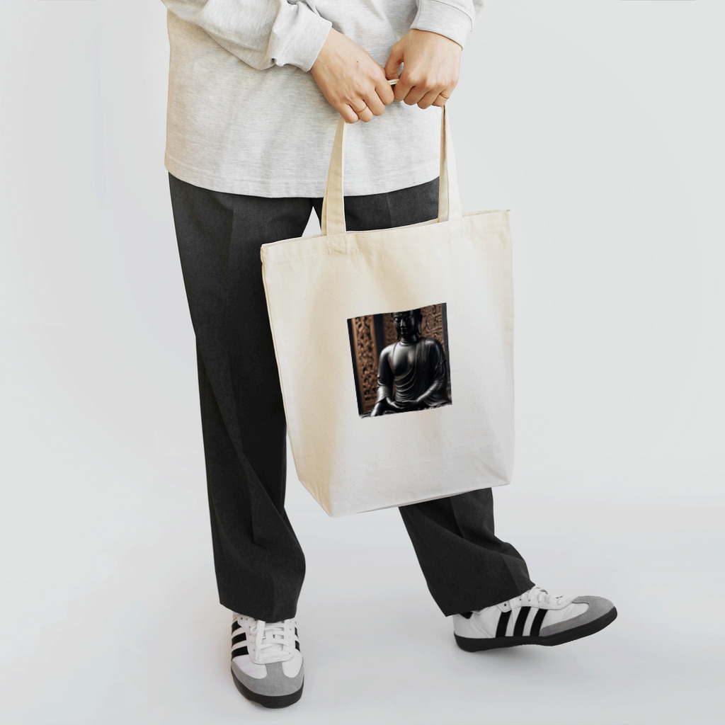 Take-chamaの深みのある漆黒の色合いが美しく輝く厳かな仏像。 Tote Bag